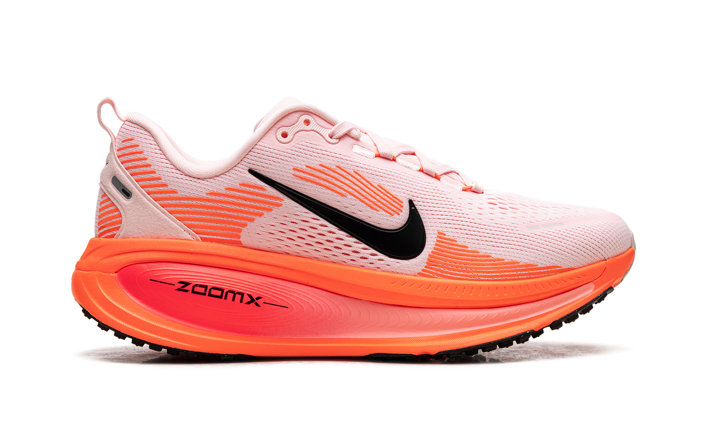 Vomero 18 WMNS "Atmosphere Pink"