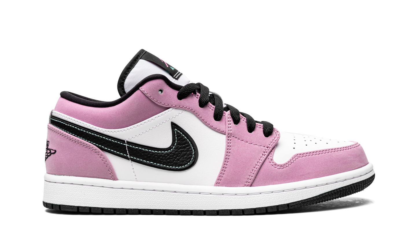 Air Jordan 1 Low SE "Violet Shock"