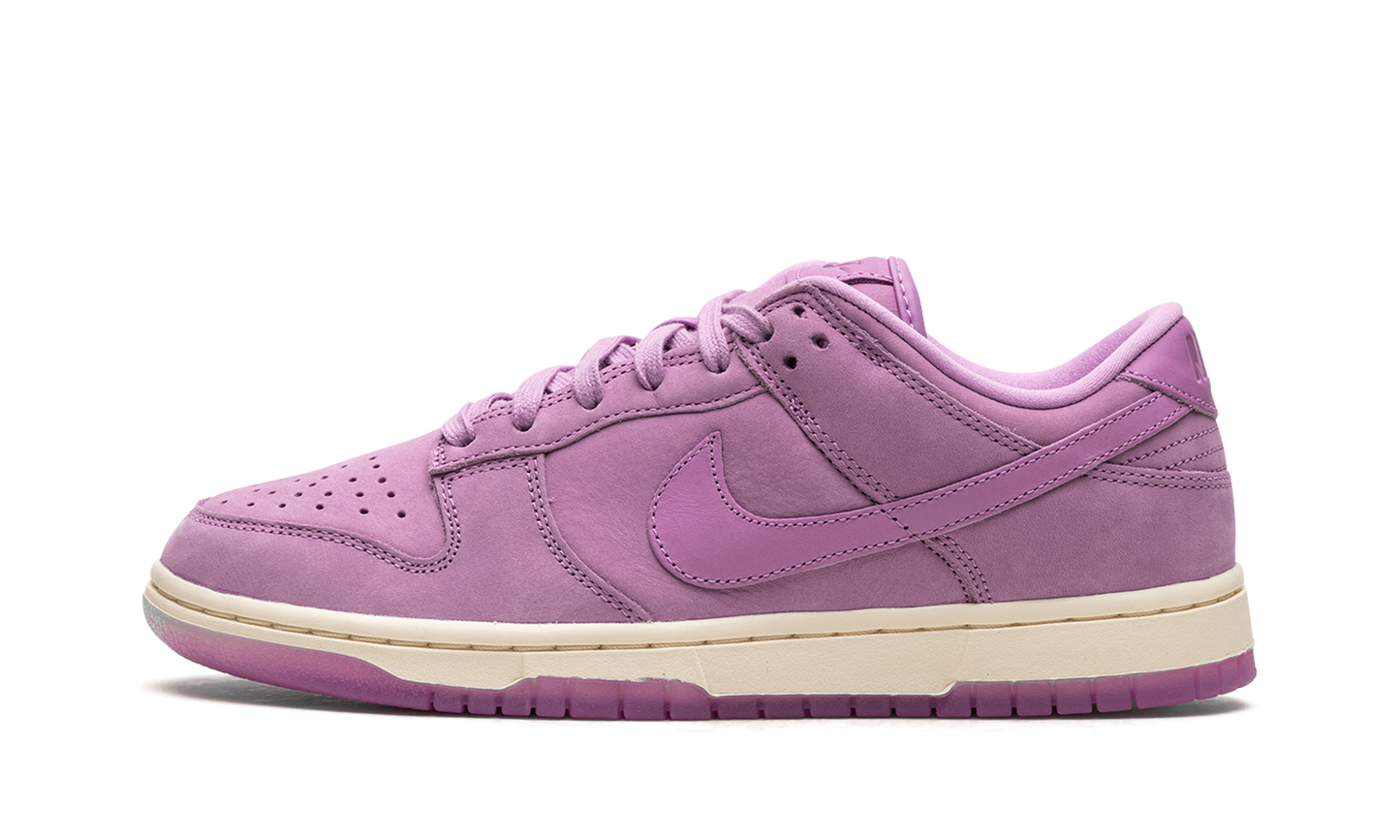 DUNK LOW WMNS "Rush Fuchsia"