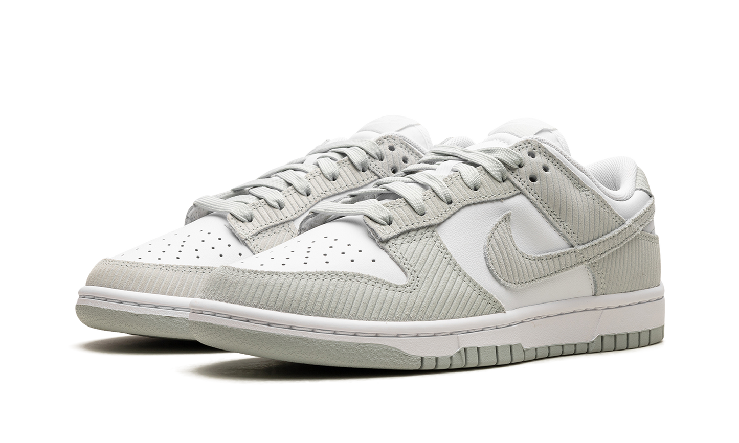 DUNK LOW WMNS "Grey Corduroy"