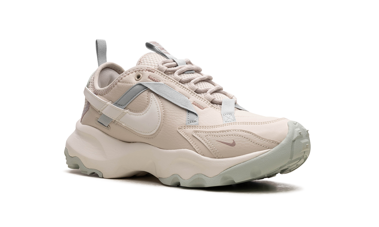 TC 7900 WMNS "Light Orewood Brown"