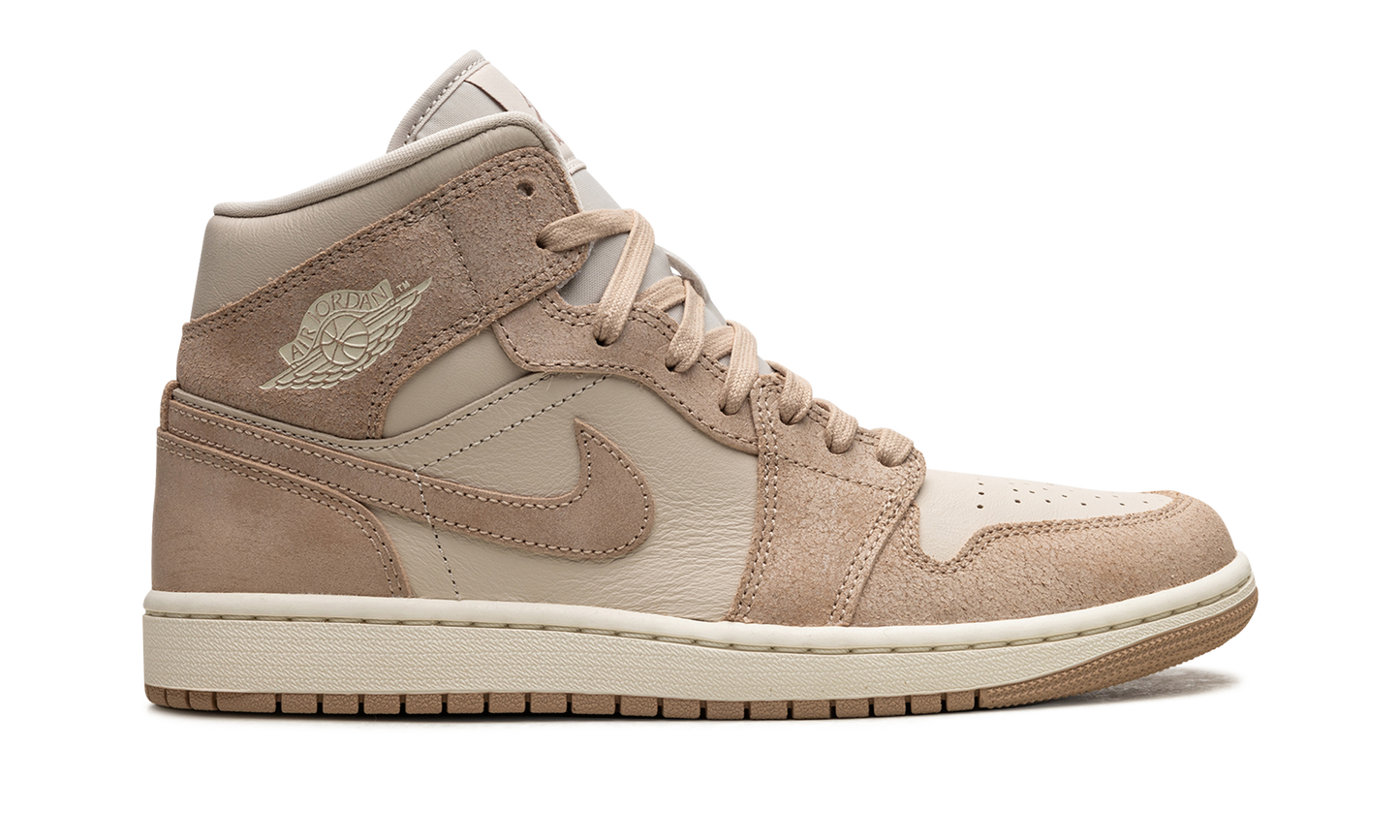 AIR JORDAN 1 MID SE WMNS "Legend Light Brown"