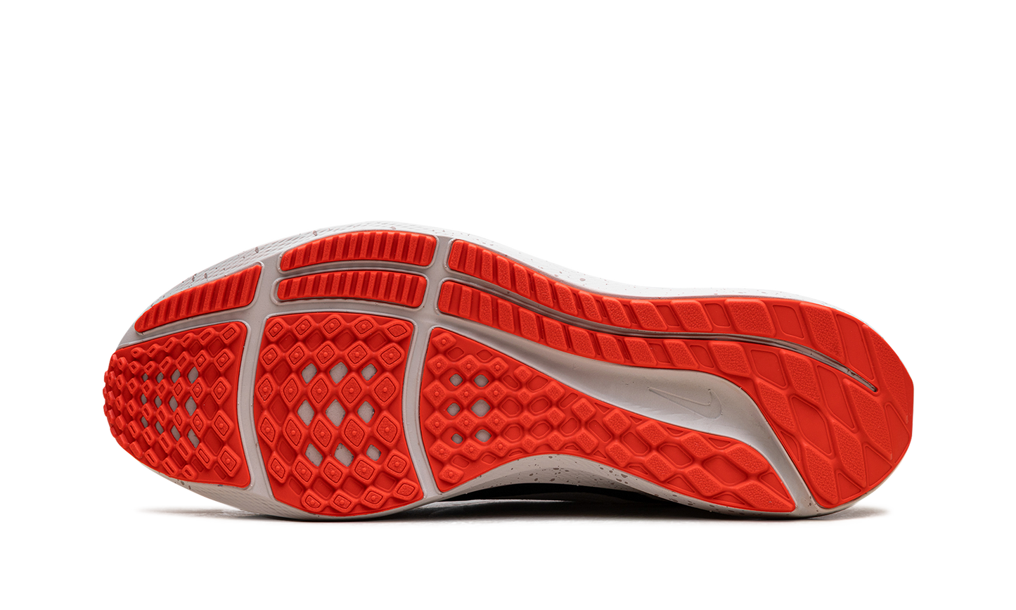 Air Zoom Pegasus 40 "White Obsidian"