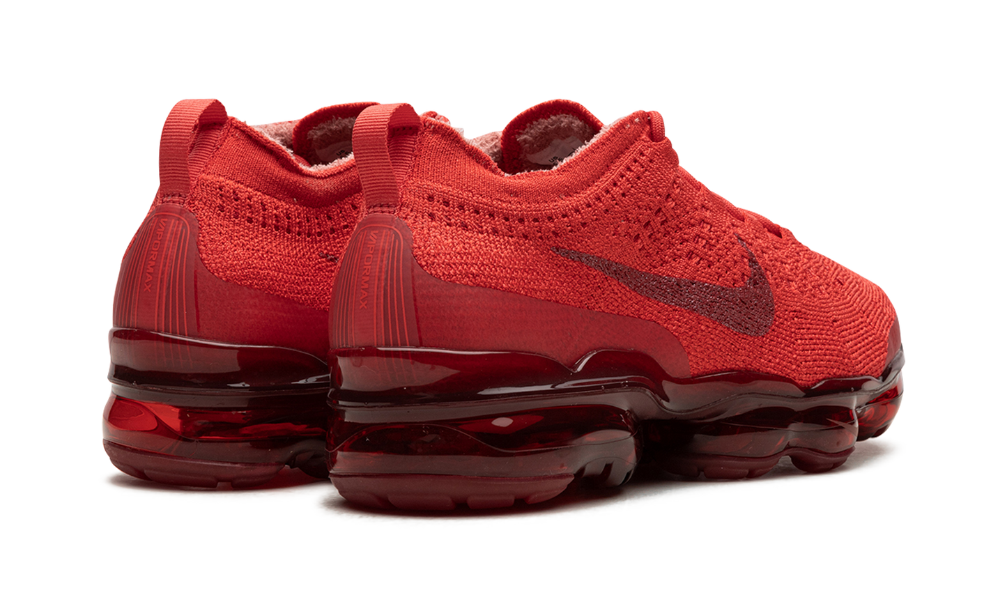 Air Vapormax 2023 Flyknit "Track Red"