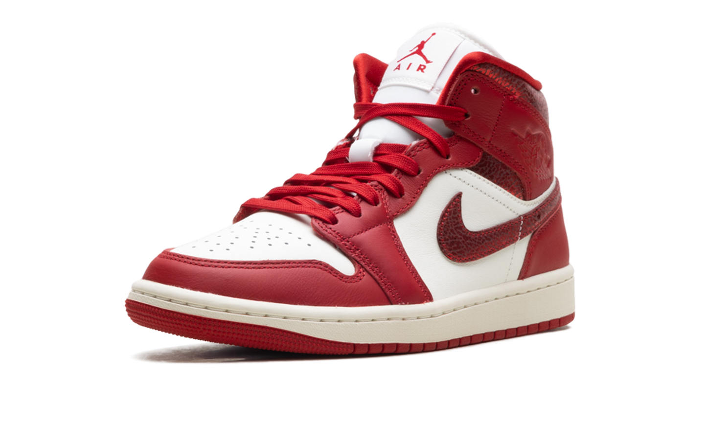 Air Jordan 1 Mid WMNS "Red Cracked Leather"