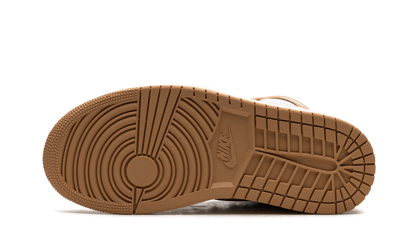 AIR JORDAN 1 RETRO HIGH OG WMNS "Praline"