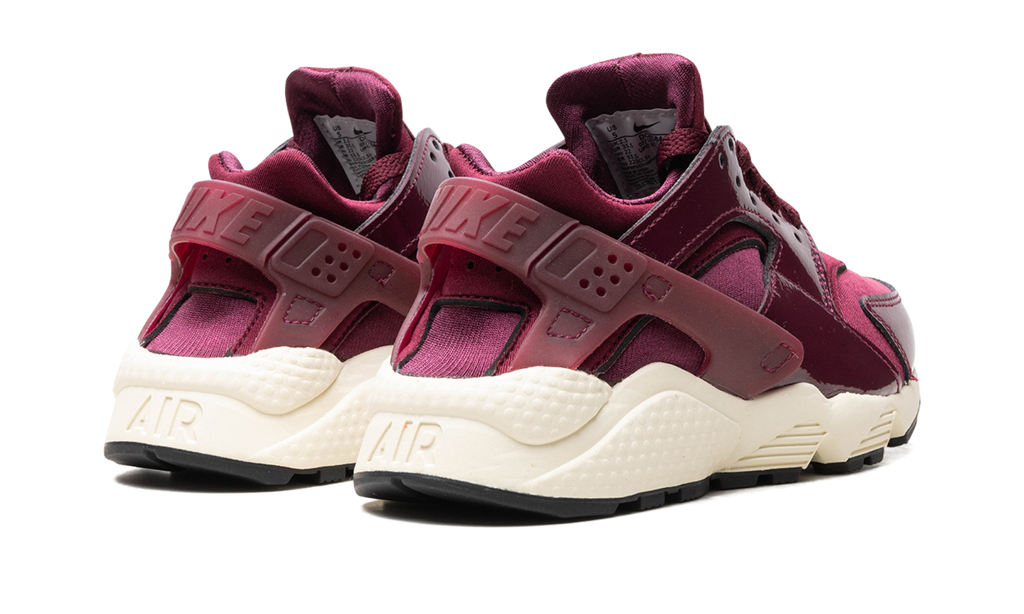Air Huarache WMNS "BEETROOT"