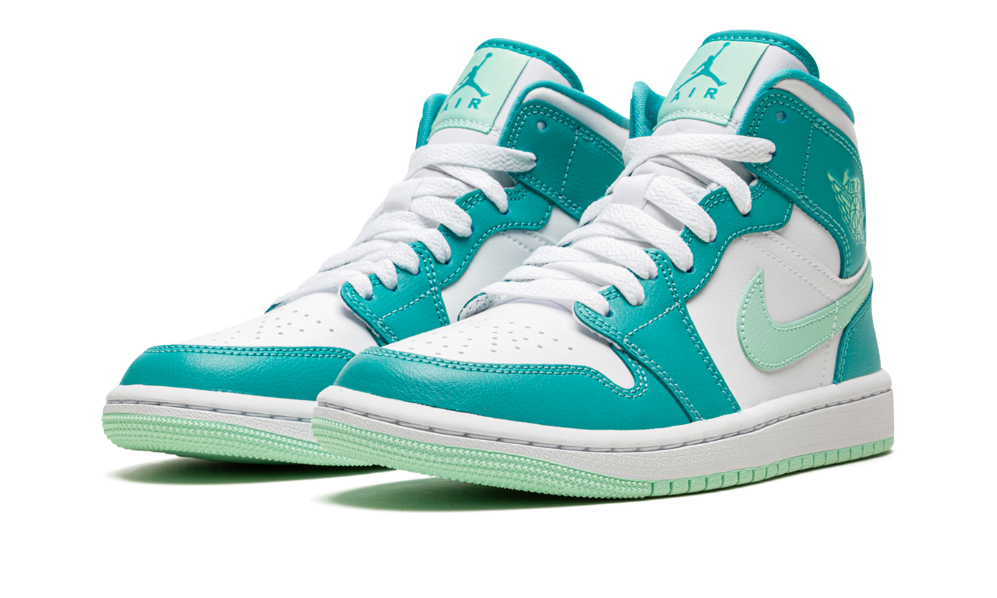 AIR JORDAN 1 MID WMNS "Washed Teal"