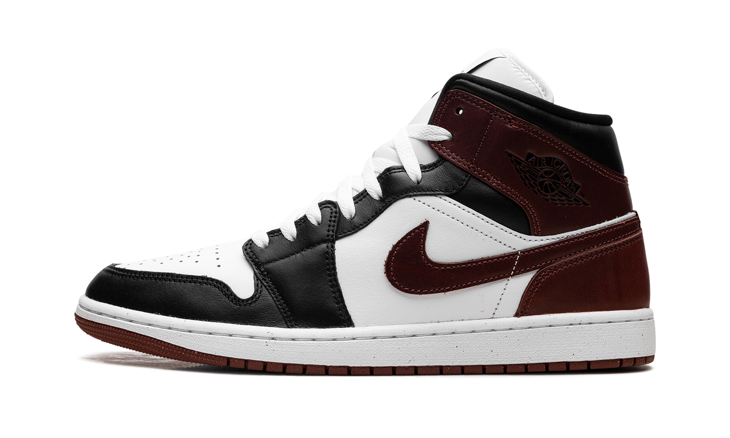 Jordan 1 Mid SE "Dark Pony"