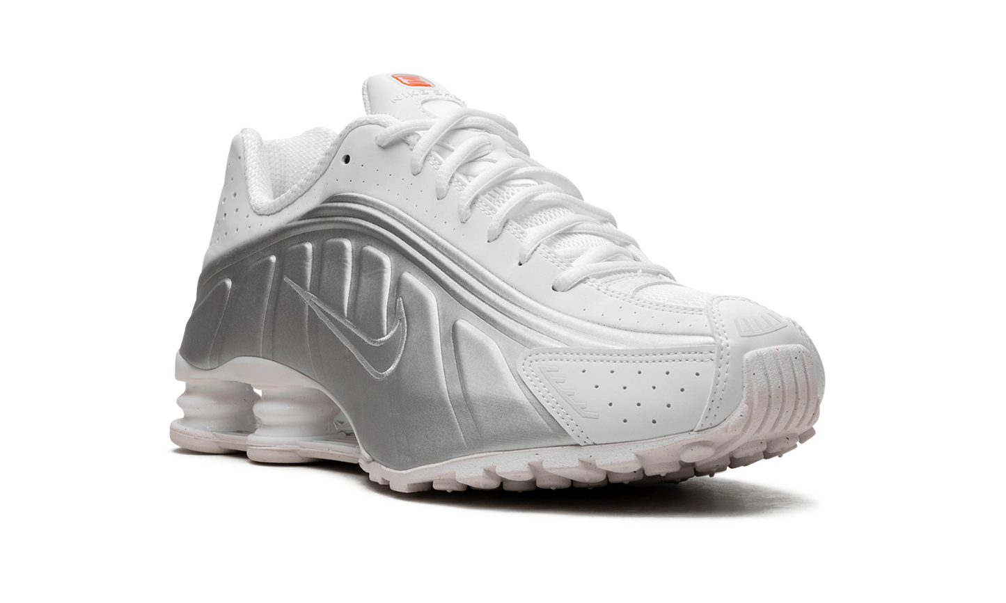 SHOX R4 MNS WMNS "Metallic silver"
