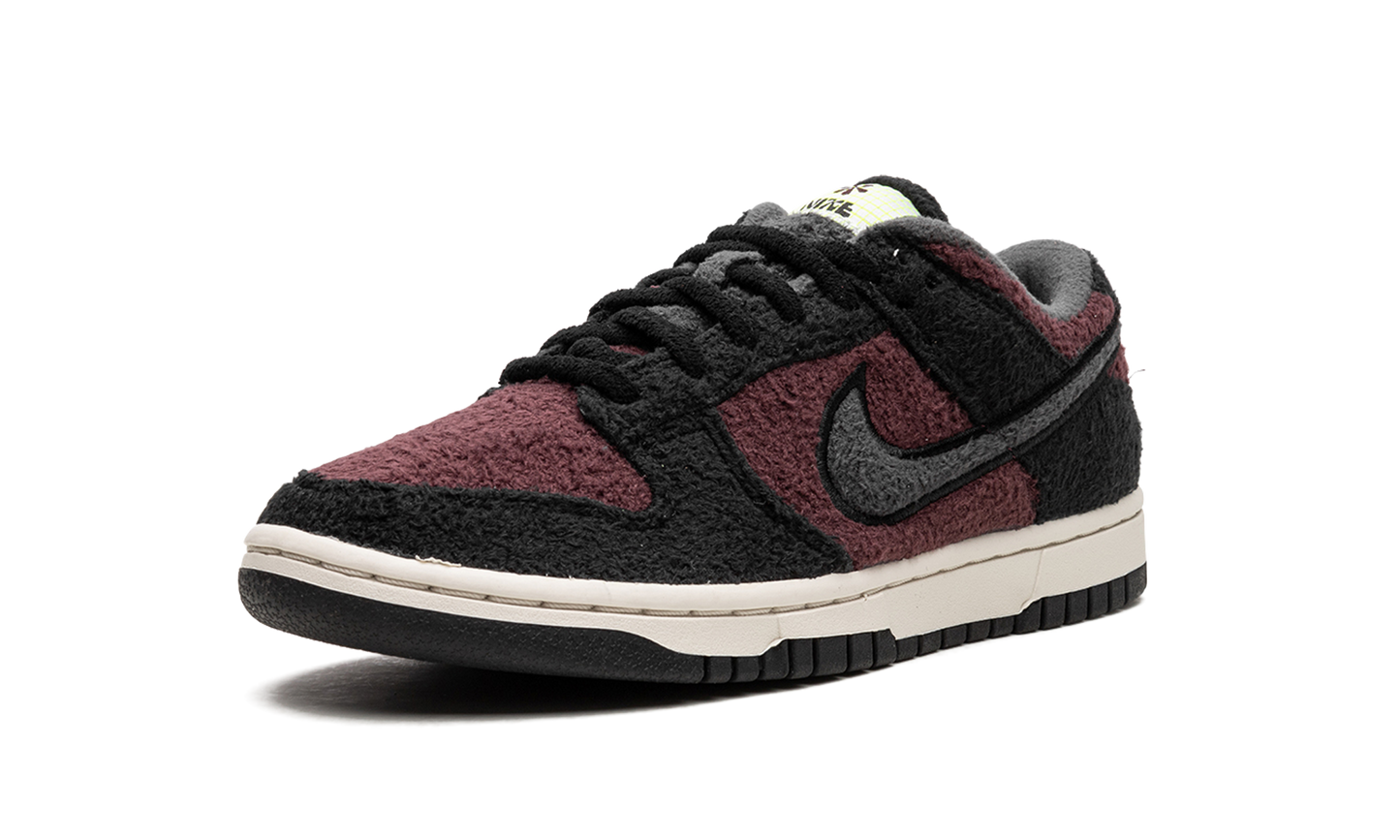 DUNK LO MNS WMNS "Fleece Pack Burgundy Crush"