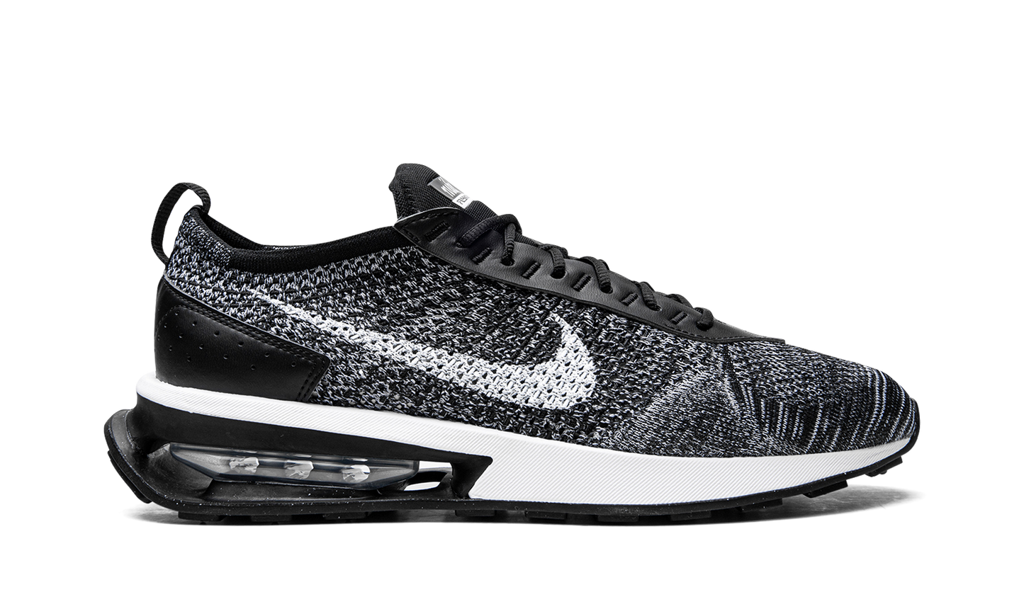 Air Max Flyknit Racer "Oreo"