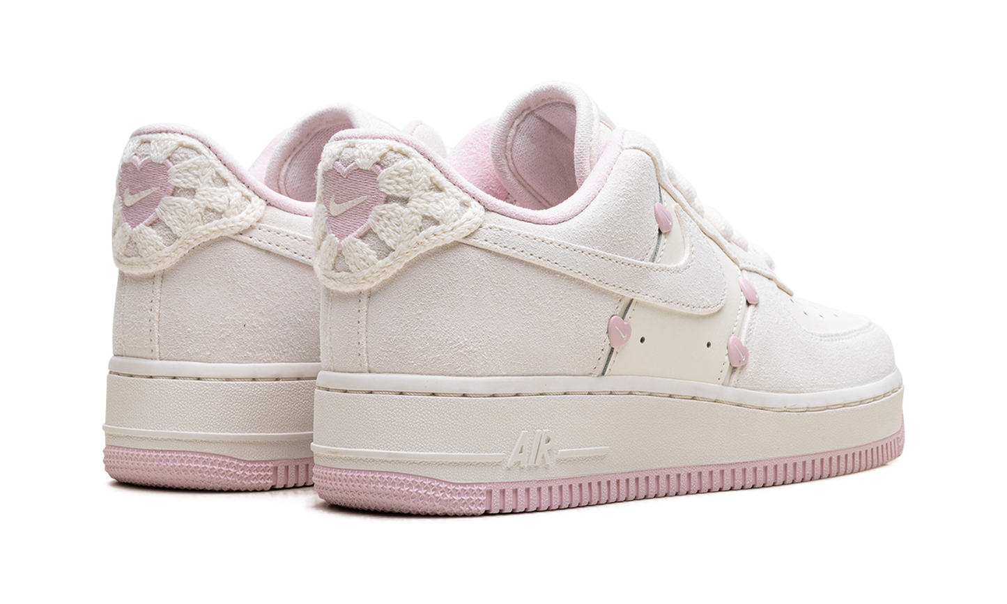 Air Force 1 Low WMNS "Valentine's Day"