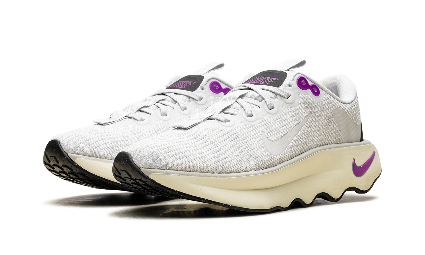 Motiva WMNS "Photon Dust Hyper Violet Coconut Milk"