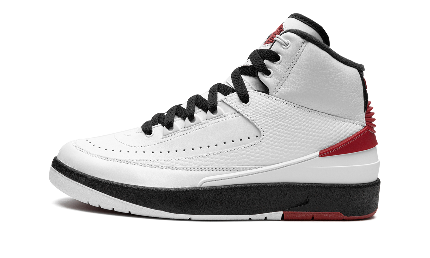 Jordan 2 Retro WMNS "Chicago (2022)"