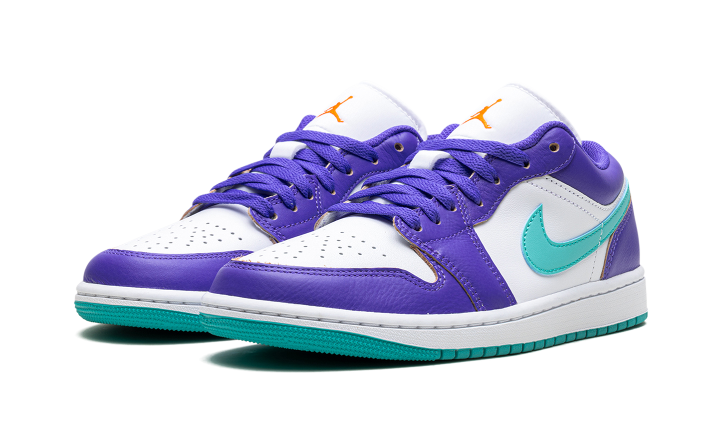 Air Jordan 1 "Hornets"