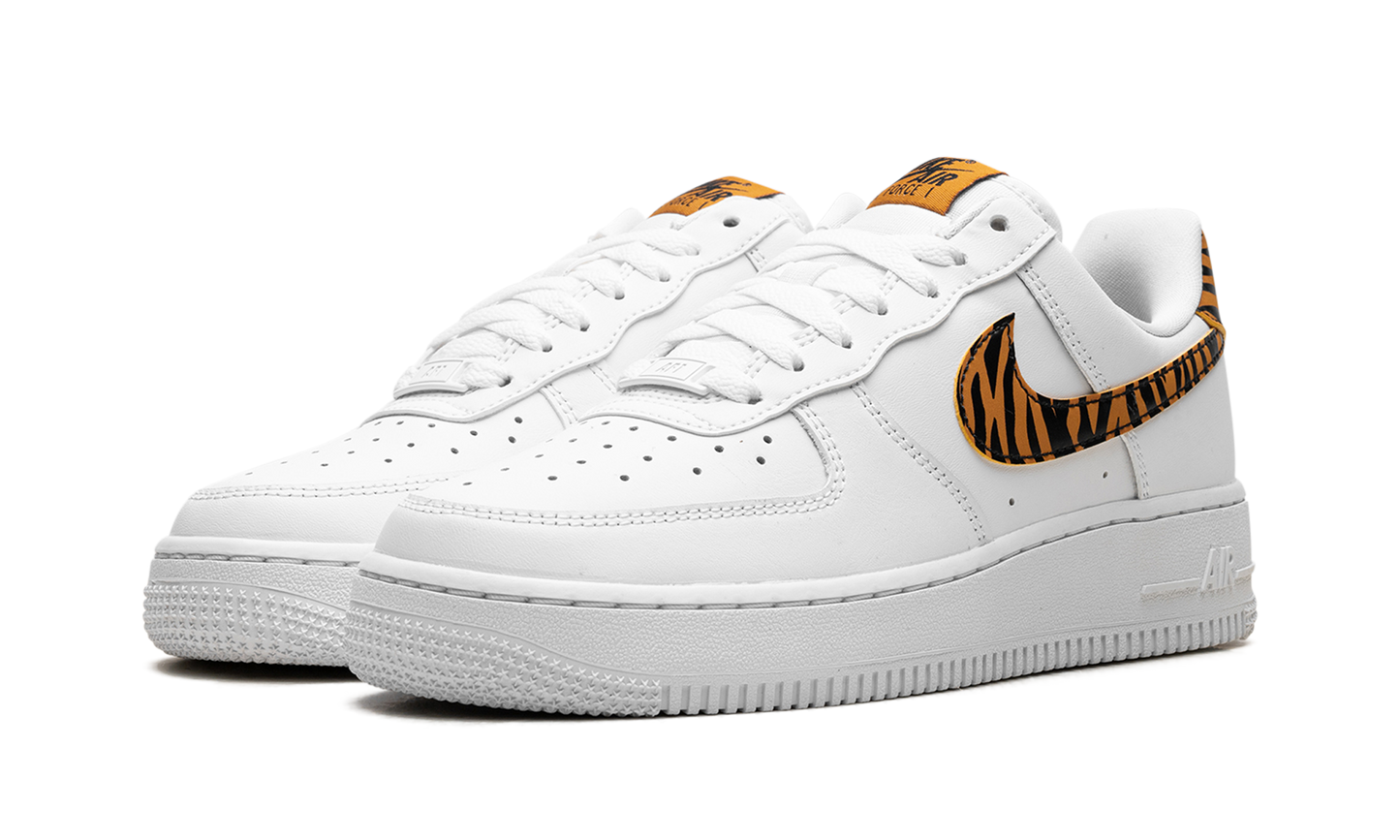 Air Force 1 '07 WMNS "Tiger Stripes"