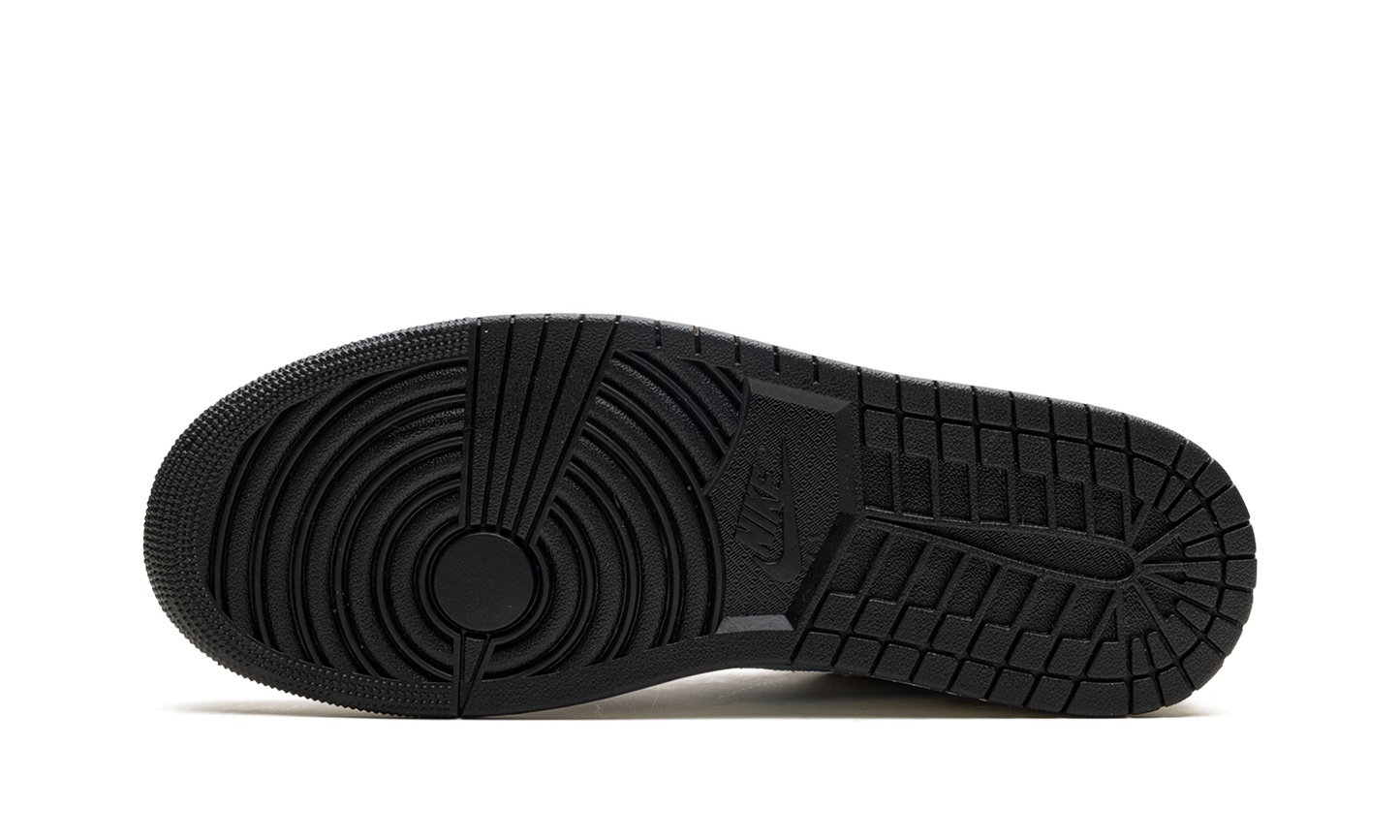 Air Jordan 1 Low SE "Embroidered Swoosh - Mocha"