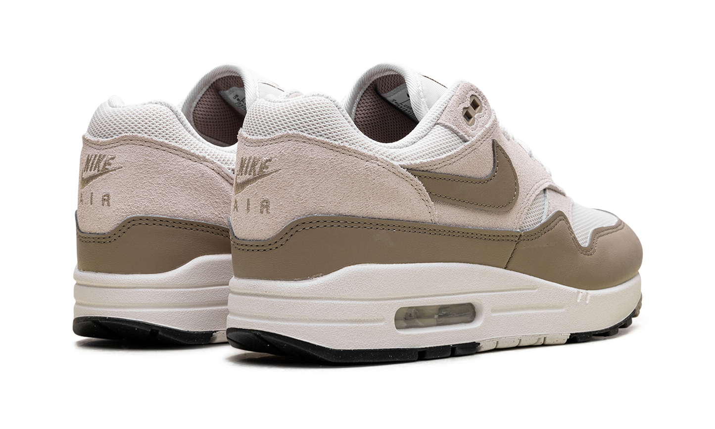 AIR MAX 1 ESS "Beige"