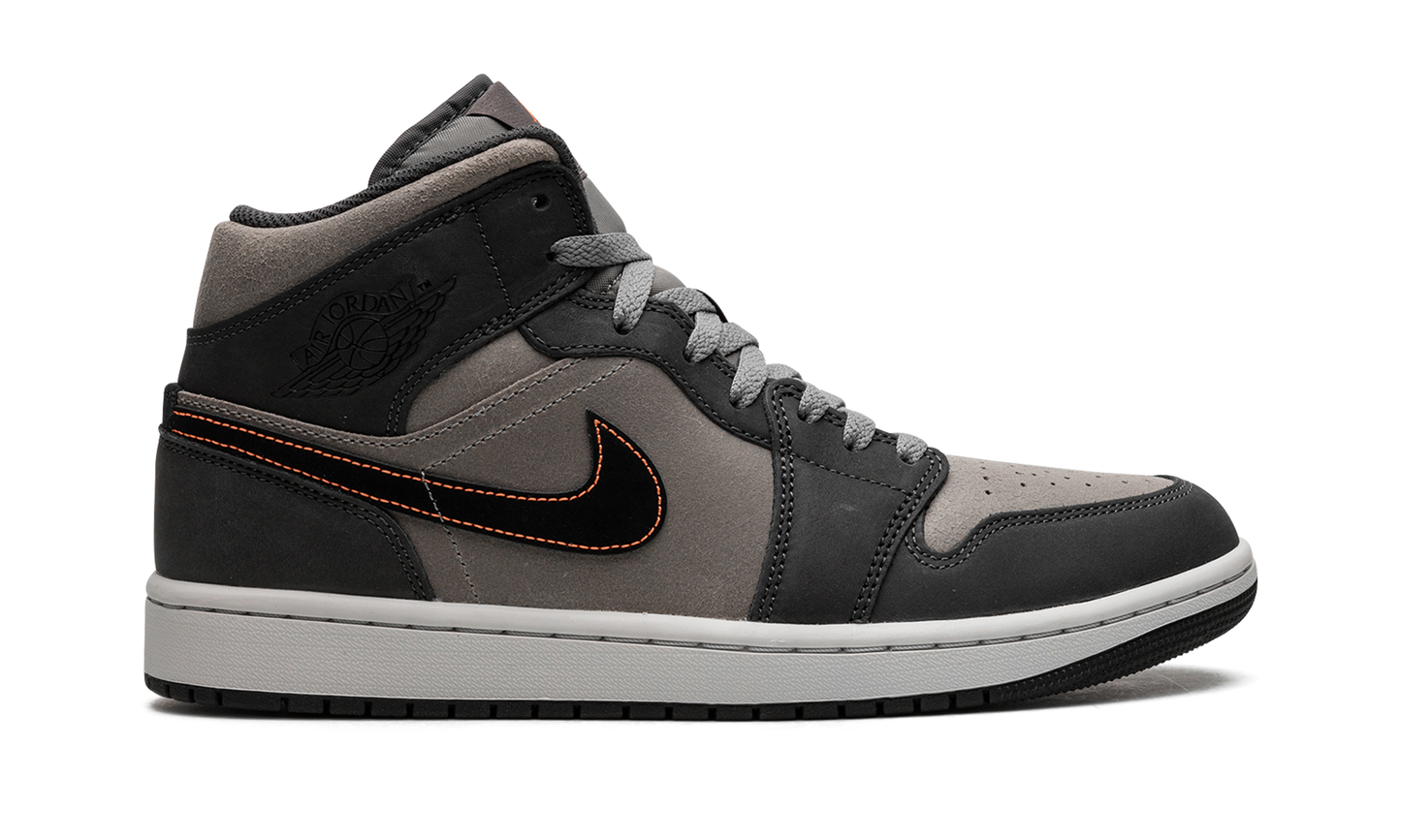 Air Jordan 1 Mid SE "Night Stadium"