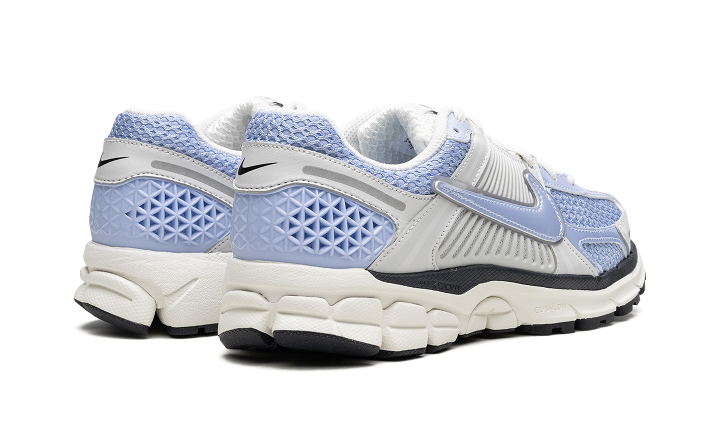 ZOOM VOMERO 5 WMNS "Royal Tint"