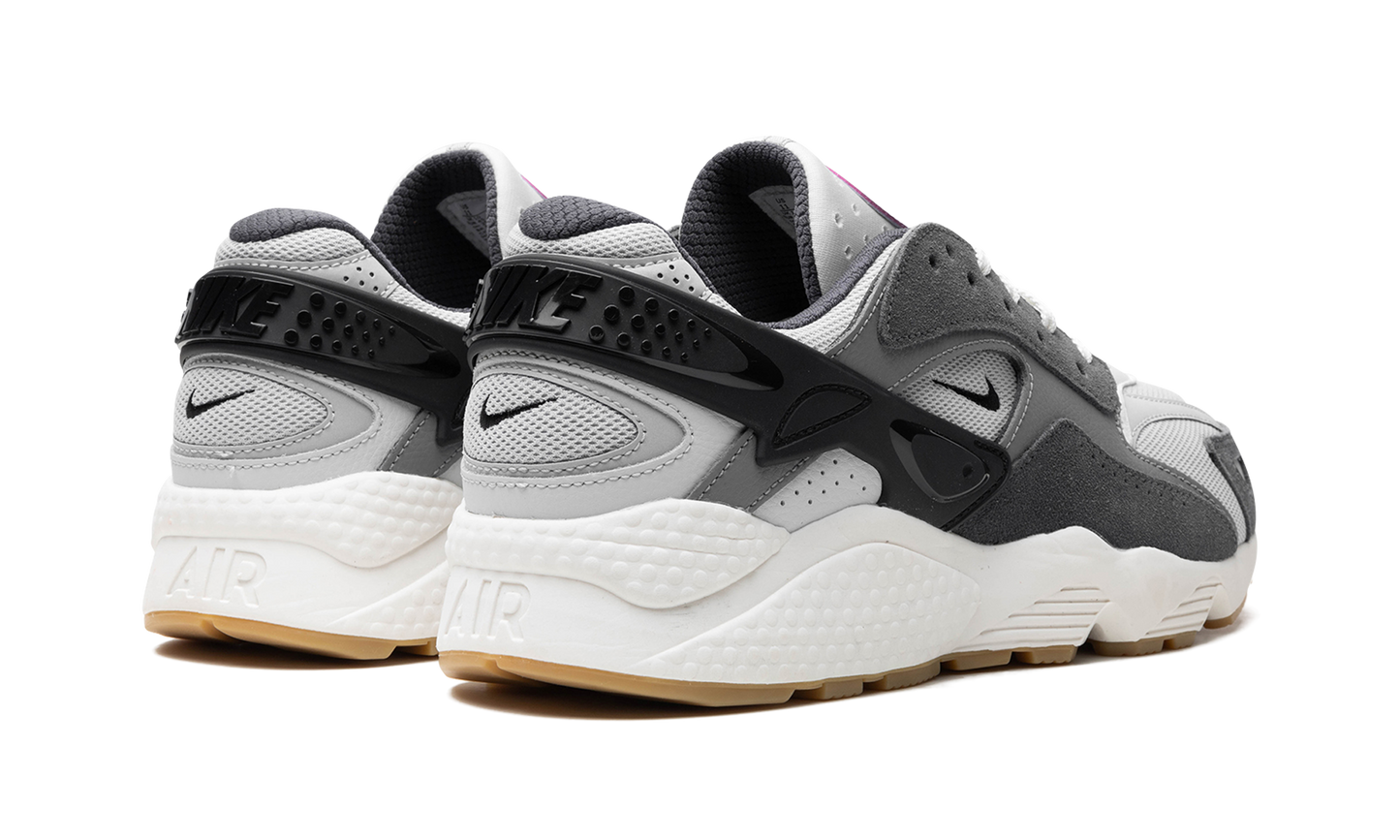 Nike Air Huarache Runner "Light Smoke Grey"