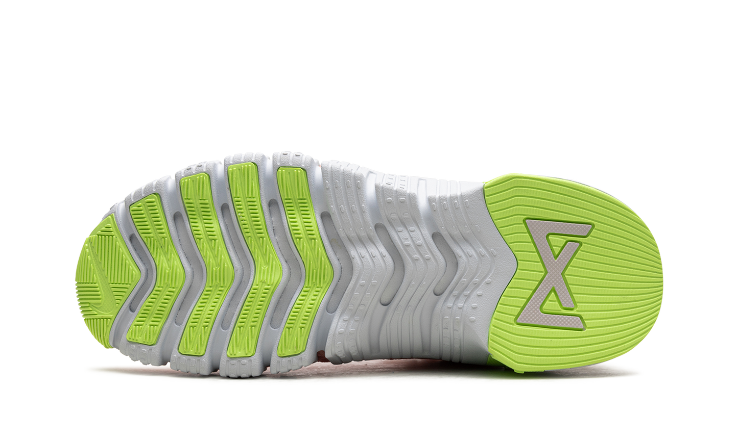 FREE METCON 4 WMNS "Arctic Orange"