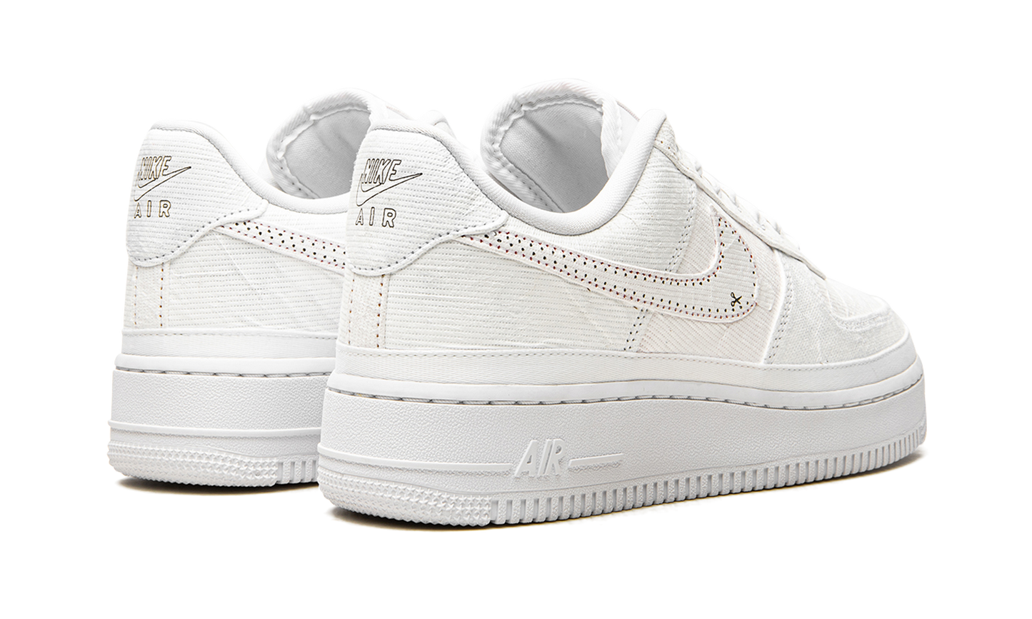 AIR FORCE 1 LO LX WMNS "Reveal"