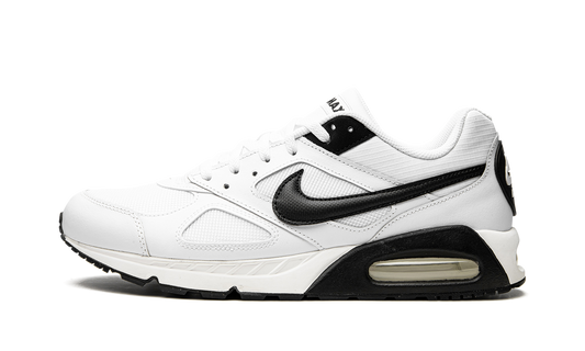 Air Max IVO