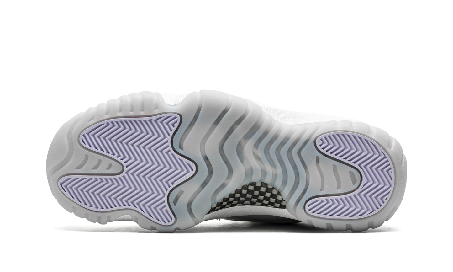 AIR JORDAN 11 LOW WMNS "Pure Violet"