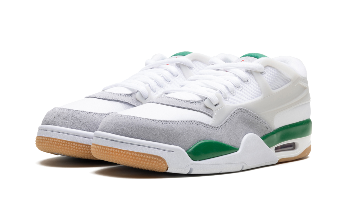 Air Jordan 4 RM "Pine Green"