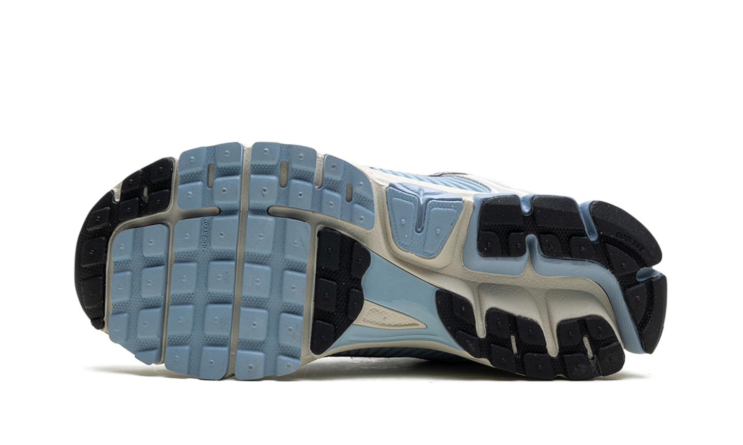 Air Zoom Vomero 5 WMNS "LIGHT ARMORY BLUE"