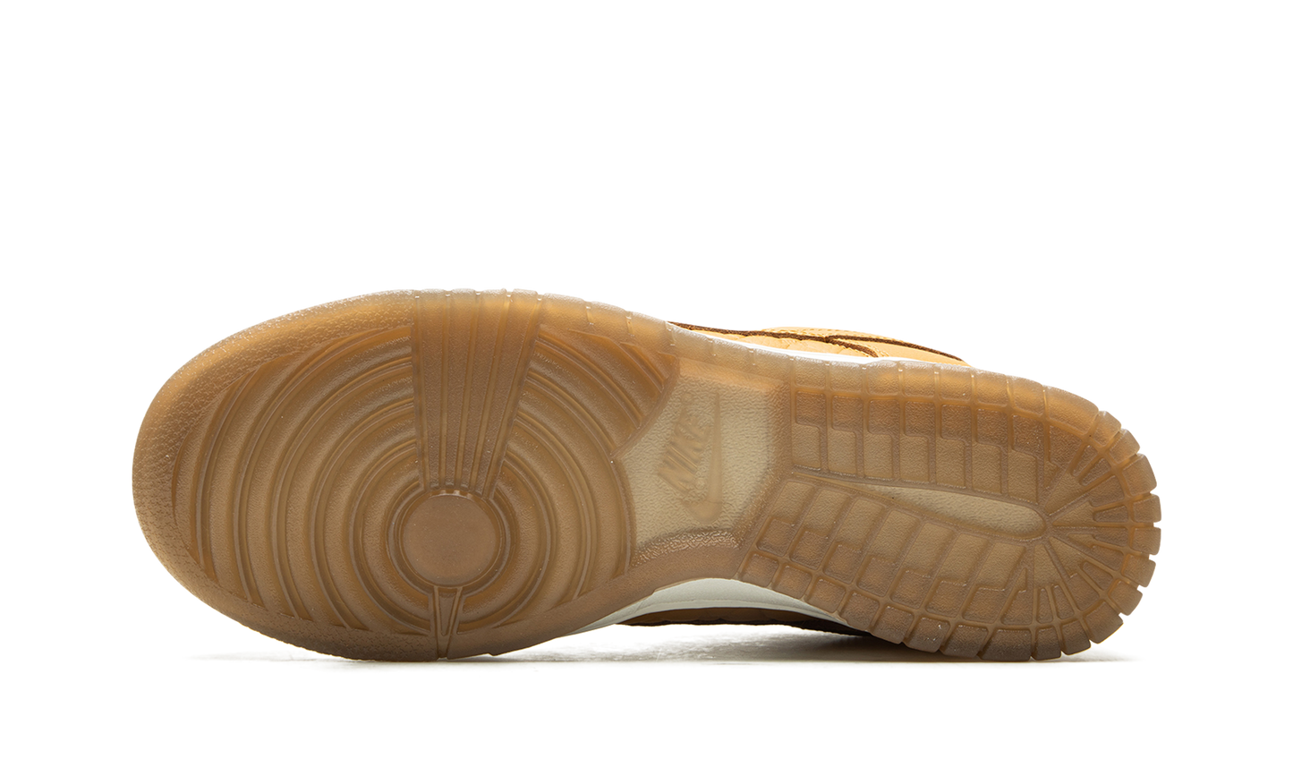 DUNK LO MNS WMNS "Quilted Wheat"