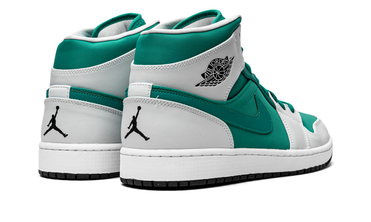Air Jordan 1 Mid "Lush Teal"