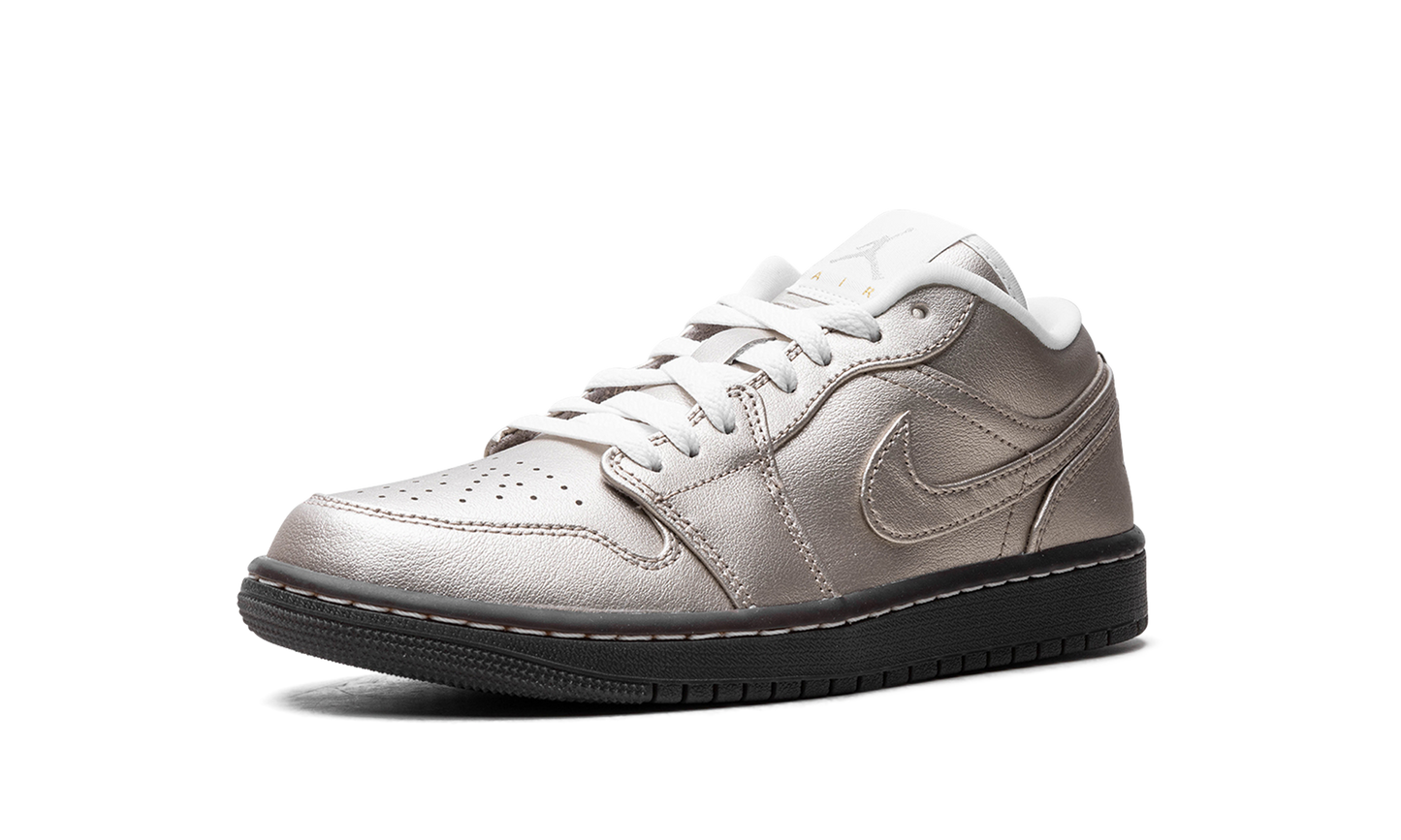 Air Jordan 1 Low SE WMNS "Metallic Zinc"