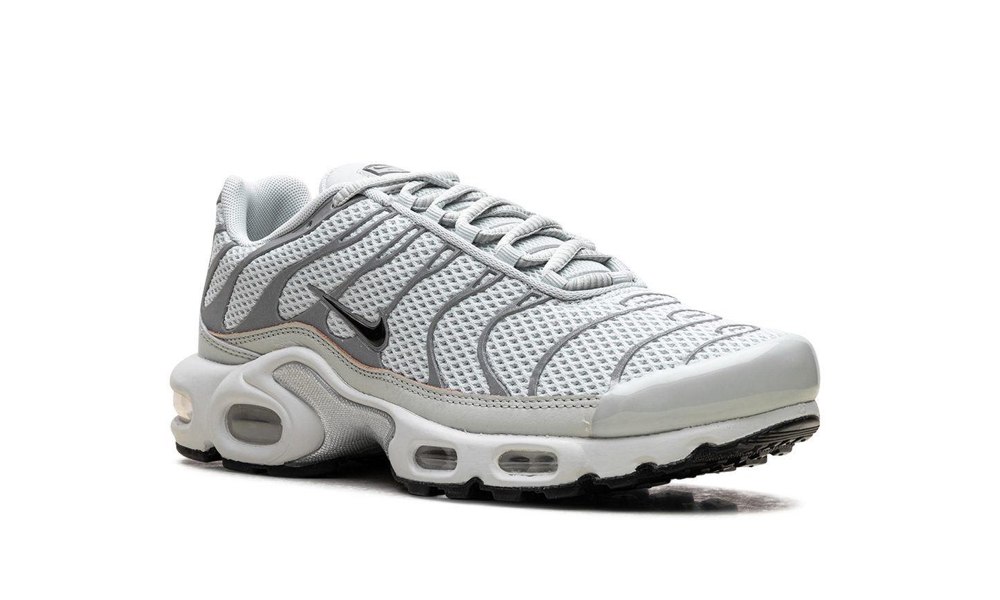 Air Max Plus WMNS "Light Silver"